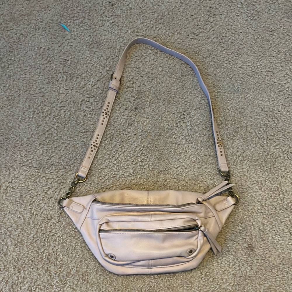 Elegant Cream Shoulder Bag